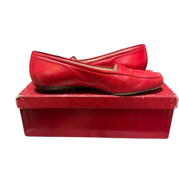 Bally Women's  Red Leather Flat Classic Loafers Size 7 With Box Preppy Logo - Picture 3 of 13
